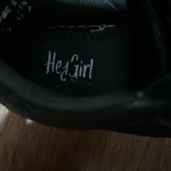 Sneakers - Picture 3 of 3